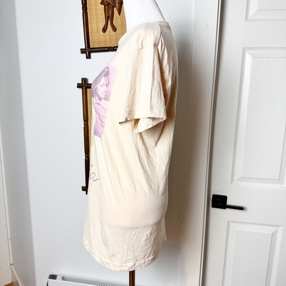 Shania Twain by Goodie Two Sleeves Music Graphic Tee Shirt sz S - Picture 4 of 8